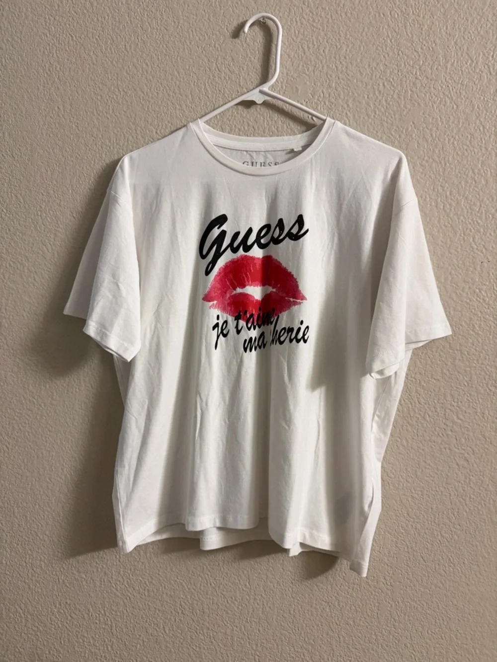 Guess White Tee with Red Lip Graphic and Black Script - Picture 3 of 3